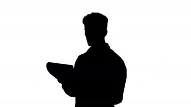 Siluet Harika sonuçlar. Doktor dans afler belgelere bakarak.