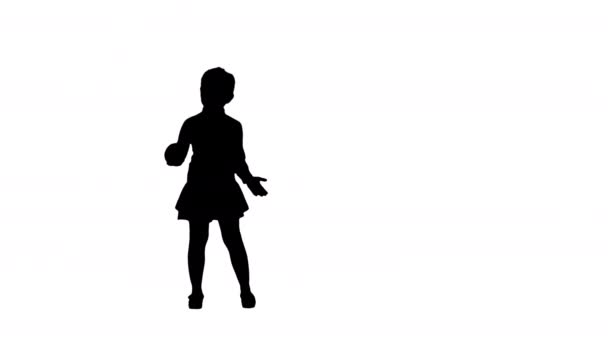 Silhouette Girl cantando una canción de una manera linda . — Vídeos de Stock