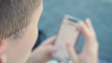 Cep telefonu ve akıllı uygulama ile fotoğraf düzenleme.