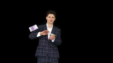 Resmi takım elbiseli adam havaya para fırlatıyor, Alpha Channel