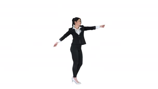 Geschäftsfrau tanzt auf weißem Hintergrund.