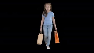 Alışveriş çantaları yürüyen küçük kız, Alpha Channel