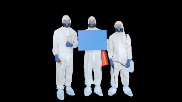 Équipe d'épidémiologistes tenant un tableau blanc, Canal Alpha — Video