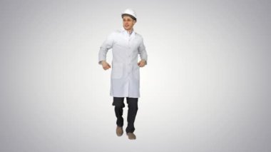 Mühendis, arka planda hip-hop 'la komik bir şekilde dans ediyor..
