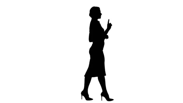 Silhouet mooie vrouw praten en wandelen. — Stockfoto