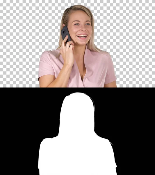 Lachende blonde zakenvrouw met een grappig telefoongesprek, Alpha Channel — Stockfoto