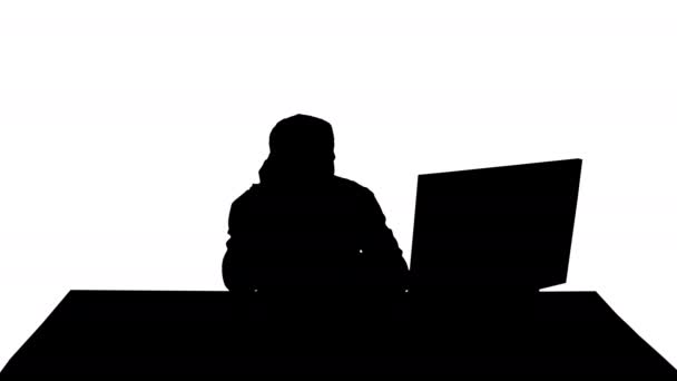 Silhouette Feldúlt játékos kifejező csalódás néz online játék. — Stock videók