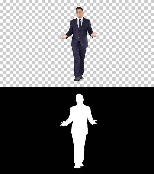 Uomo d'affari che cammina e spiega qualcosa alla telecamera, Alpha Ch — Foto Stock