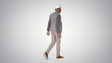 Derece üzerine sağlam yürüme güvenliği kavramına sahip Arap mühendis