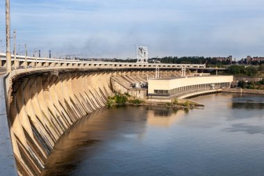 Zaporozhye hidro elektrik santrali Dnepr nehrinde. Ukrayna