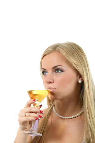 Luxueus Jonge Blonde Vrouw Drinken Martini — Stockfoto