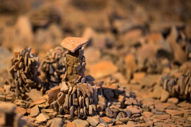 Soyut dünya küçük taştan