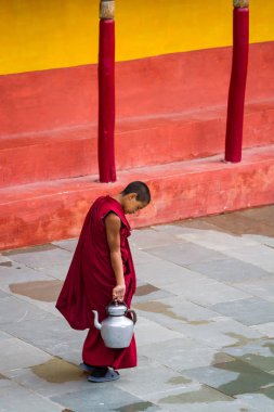 Leh, Hindistan-Eylül 4: Budist rahip 4, 2011 Leh, Hindistan. Yakındaki oteller: city Lech manastırdaki Budist rahip. Ladakh il.