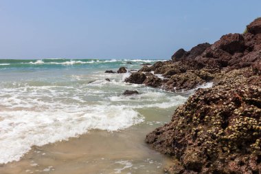 Varkala beach resort güneşli bir günde. Kerala. Hindistan