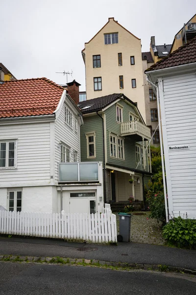 Vista Diurna Casas Pueblo Pequeño Bergen Noruega — Foto de Stock