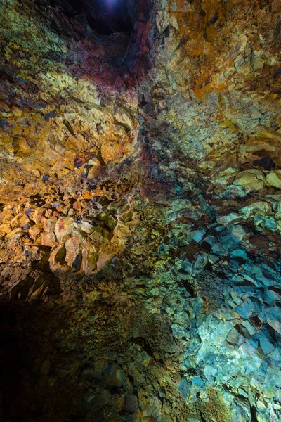 Volkan içinde - Thrihnukagigur Magma odası. İzlanda.