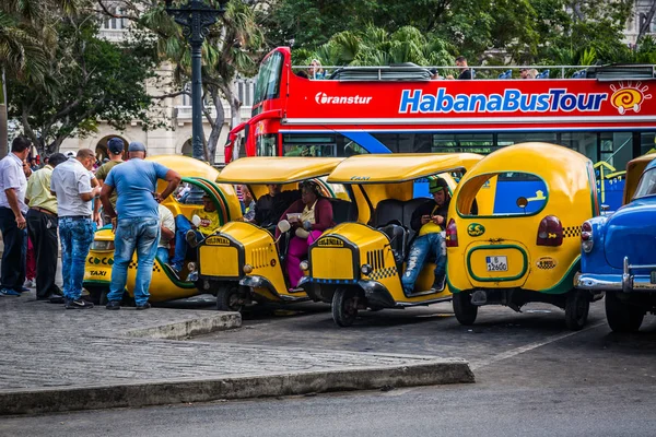 Habana Cuba Enero Coche Viejo Del Enero 2018 Habana Cuba —  Fotos de Stock