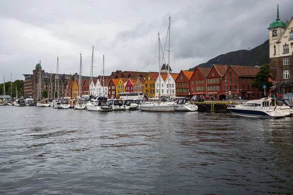 Bergen Noruega Julho Navio Bryggen 2016 Bergen Noruega Navio Cais — Fotografia de Stock