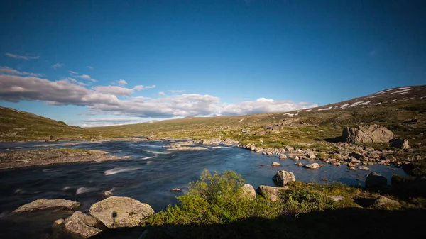 Güzel Dağ Gölü Jotunheimen Milli Parkı Norveç — Stok fotoğraf