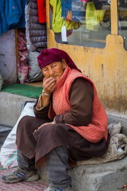 Leh, Hindistan-Eylül 3: Ladakh insanlar 3, 2011 Leh, Hindistan. Hint insanlar Leh sokakta. Ladakh il.