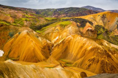 Güzel dağ Panorama Milli Parkı Landmannalaugavegur, İzlanda. 