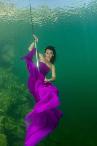 Onderwater Striptease Mooi Slank Meisje — Stockfoto