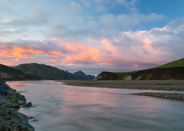 Pôr Sol Sobre Rio Parque Nacional Landmannalaugavegor Islândia — Fotografia de Stock