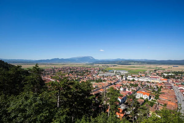Romanya'nın küçük kasabalarını gündüz gezerken, bina ve mimariye bakış, Romanya 