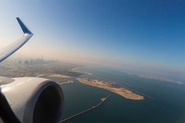 从飞机上可以看到迪拜的景色 — 图库照片