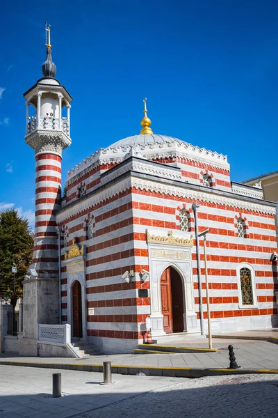 Τουρκικό Τζαμί Στην Κωνσταντινούπολη Στην Άνοιξη — Φωτογραφία Αρχείου