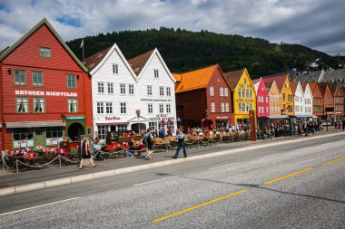 Bergen, Norveç-Temmuz 21: Bryggen 21, Bergen, Norveç'te 2016. Bryggen Bergen tarihsel bölge.