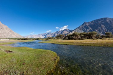 Ladakh il keşfedin. Hint Himalayalar