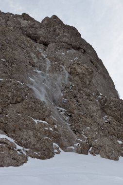 güzel karlı Highlands Kırım'doğal görünümü 
