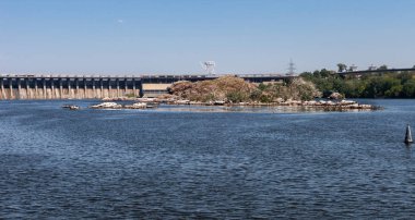 Zaporozhye hidro elektrik santrali Dnepr nehrinde. Ukrayna