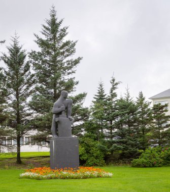 Reykjavik, İzlanda'daki anıt önden görünümü