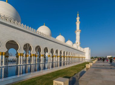 Abu Dabi. Büyük Sheik Zayed Camisi