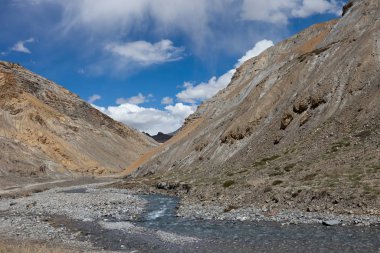 Himalayalar, güzel dağ manzarası il Ladakh, Hindistan