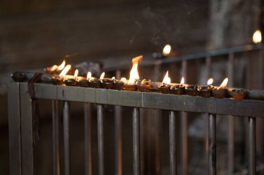 Kandil bir Tibet Budist tapınak