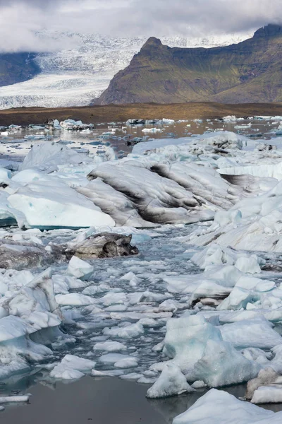 Παγόβουνα Στη Λιμνοθάλασσα Παγετώνα Στην Ισλανδία — Φωτογραφία Αρχείου