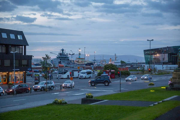 레이캬비크 아이슬란드 레이캬비크 아이슬란드에서 2013 그들은 수도의 거리는 국가의 인구의 — 스톡 사진