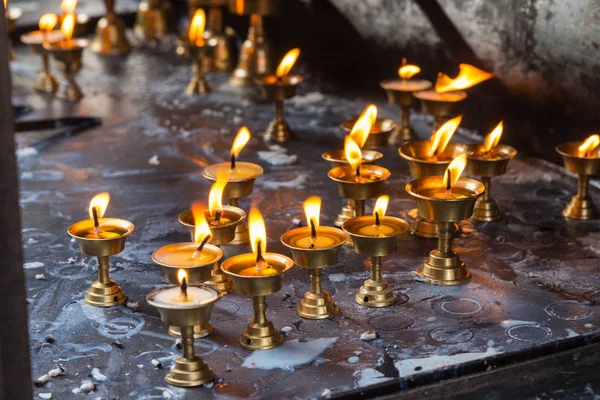 Olaj Lámpák Egy Tibeti Buddhista Templom — Stock Fotó