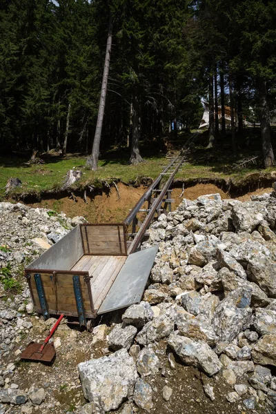 Resa Genom Rumänska Liten Stad Dagtid Utsikt Över Byggnader Och — Stockfoto