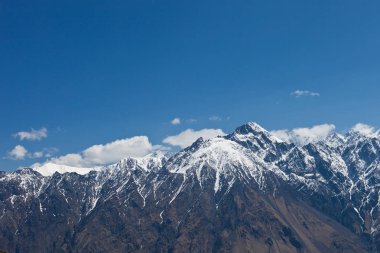 Kafkas Dağları Batı Asya, Gürcistan'daki bir dağ sistemi vardır