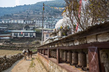 Namche çarşı, Nepal-Nisan 27: Panorama şehrin 27, 2016 yılında Namche çarşı, şehir panoraması.