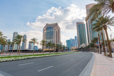 Dubai, Birleşik Arap Emirlikleri - 19 Ocak: şehir merkezinde 19 Ocak 2014 tarihinde Dubai, Birleşik Arap Emirlikleri. Şehir merkezinde modern mimari.