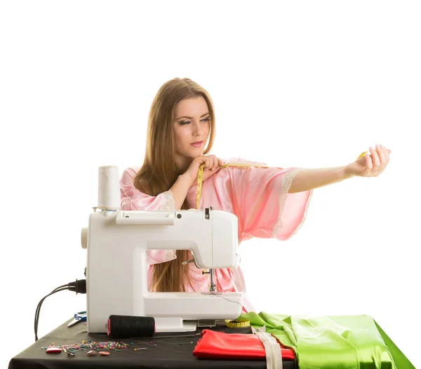 Näherin Bei Der Arbeit Isoliert Auf Weißem Hintergrund — Stockfoto