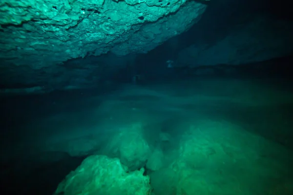 Υποβρύχια Εικόνα Του Σπηλαίου Στον Πυθμένα Του Ωκεανού Στο Μεξικό — Φωτογραφία Αρχείου