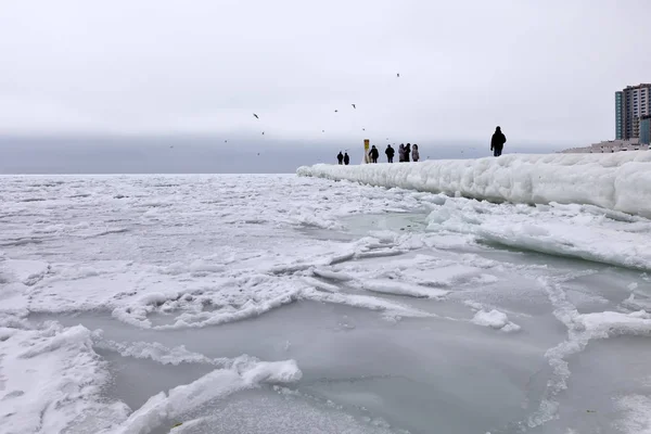 Kırım Kıyısında Soğuk Haftasonu — Stok fotoğraf