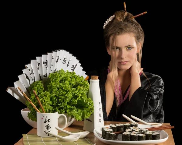 Joven Chica Delgada Ojos Verdes Comiendo Sushi — Foto de Stock