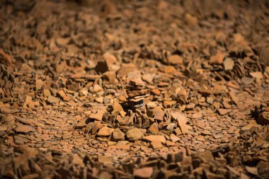 Soyut dünya küçük taştan